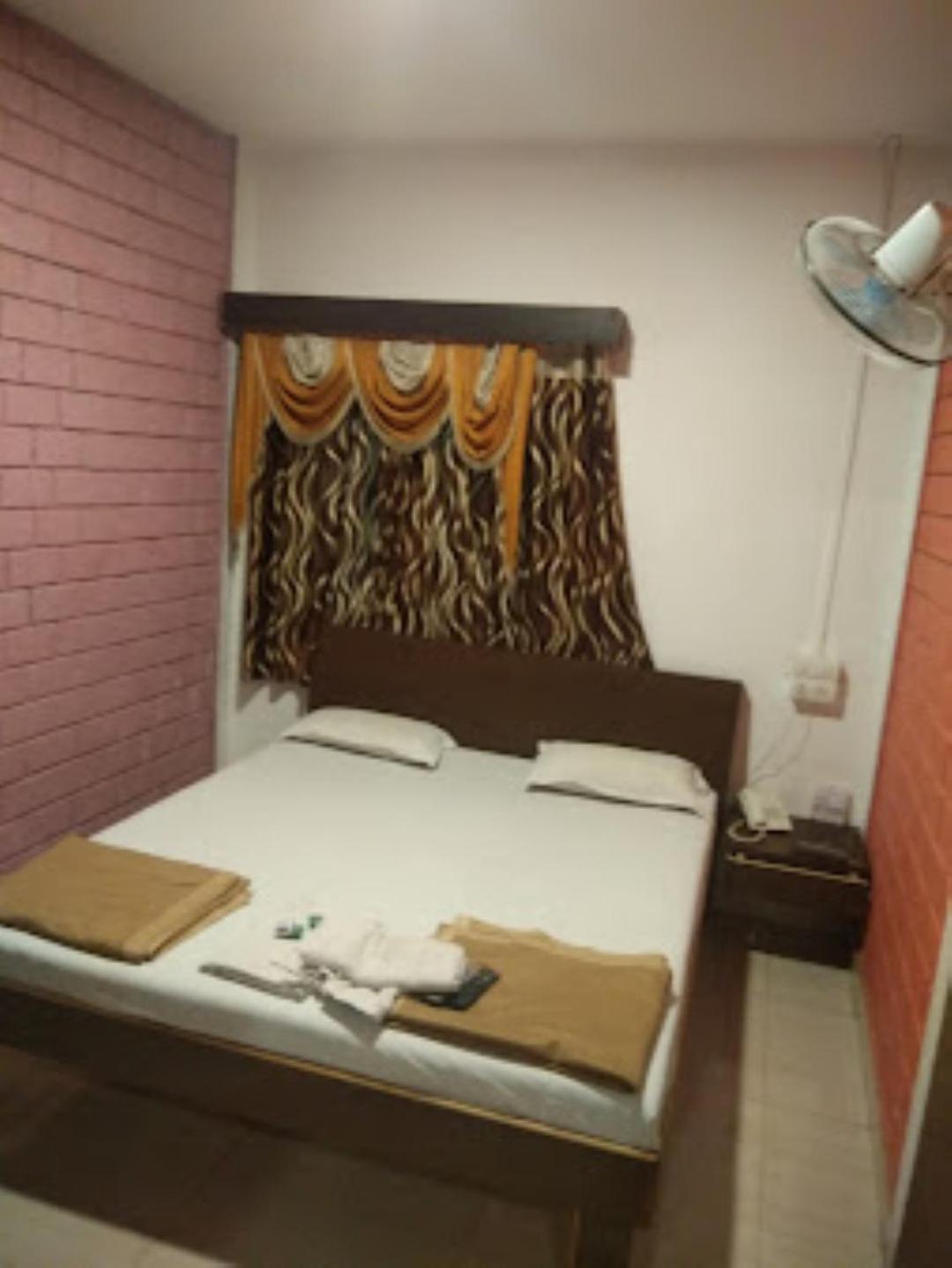 Hotel Maratha Palace,ساتارا المظهر الخارجي الصورة